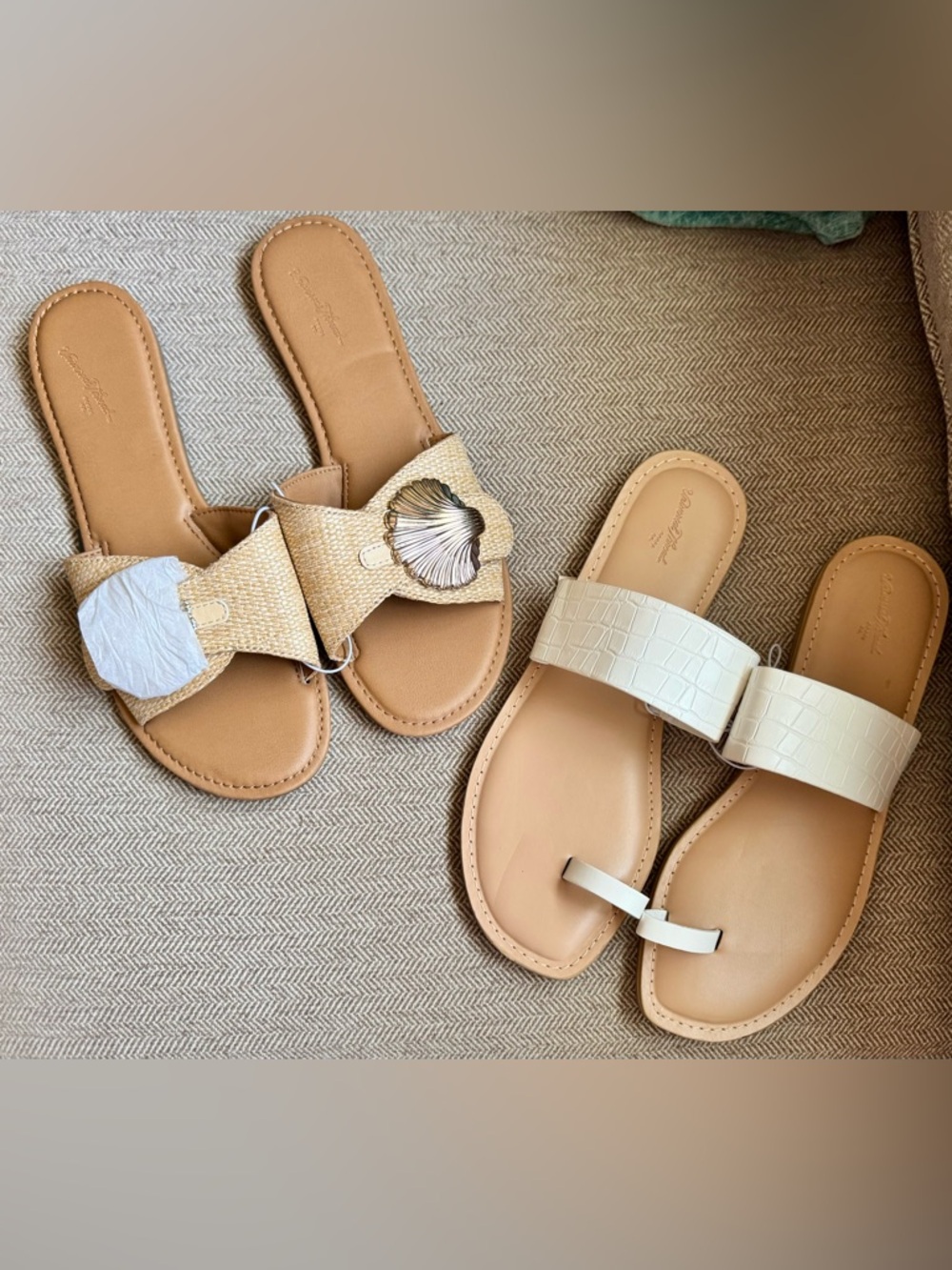 Bundle of 2 Pairs Universal Thread Sandals - Size 9 NWTs